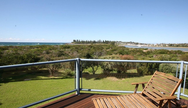 Breakwater 1 - 1 Narira Street- Beachfront Bermagui