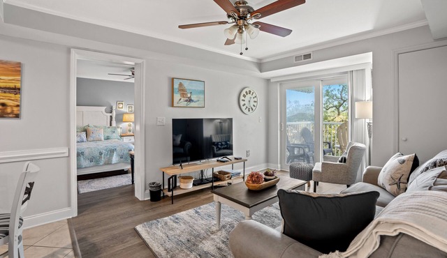 Breath of Heaven- 1BR Litchfield Condo sleeps 6