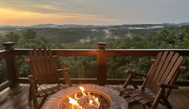 Breath Taking - Gorgeous Long Range Mountain and Lake Views Near Lake Blue Ridge