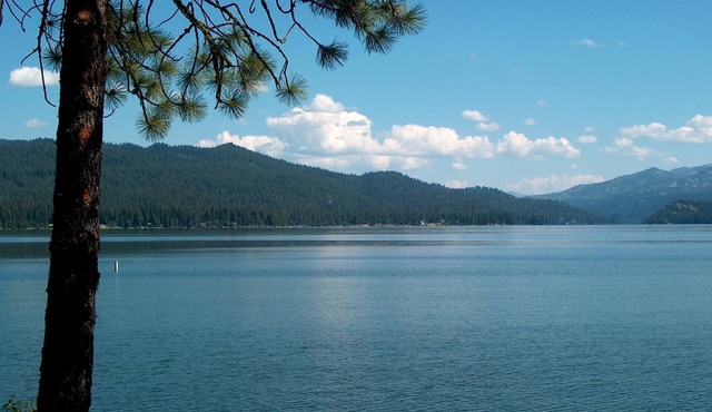 Breath taking mountain scenery, available July 9 to 16 in Luxury Resort