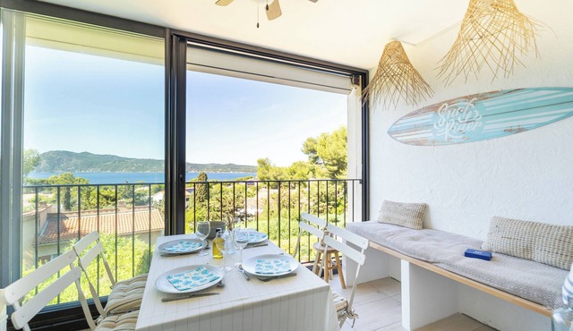 Breathtaking sea view,T3, for 6 , pool, parking