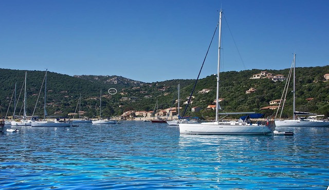 BREATHTAKING VIEW FOR RECENT VILLA 4 BDRMS SWIMMING POOL LARGE PLOT UNSPOILT NATURE