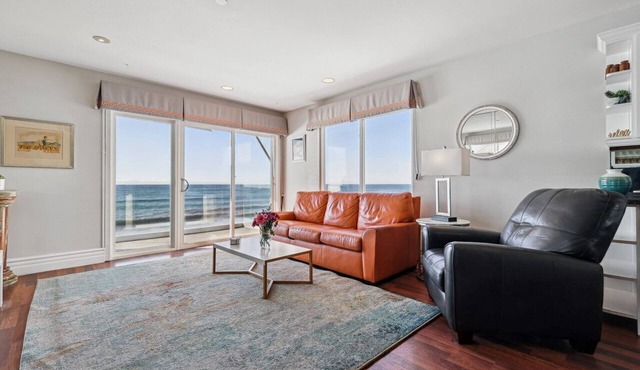 Breathtaking 1 Bedroom Oceanfront Condo