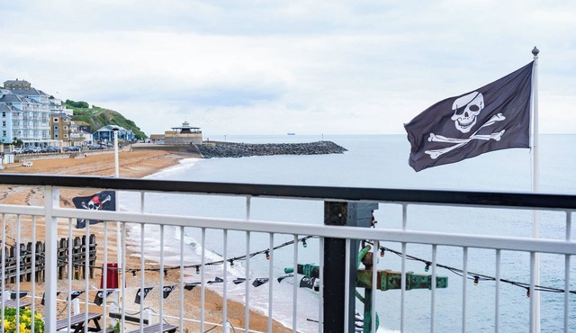 Breathtaking 180° Ocean Views