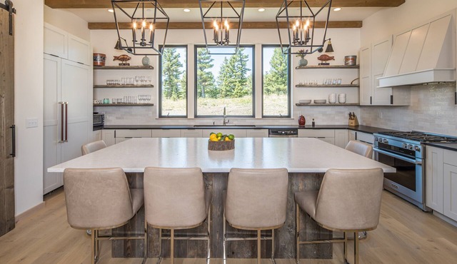 Breathtaking Big Sky Luxury Retreat