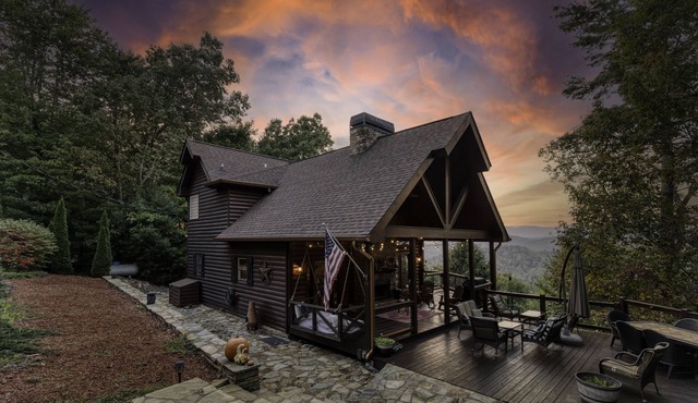 Breathtaking Blue Ridge Mountain Views and Sunset, Sleeps 8!