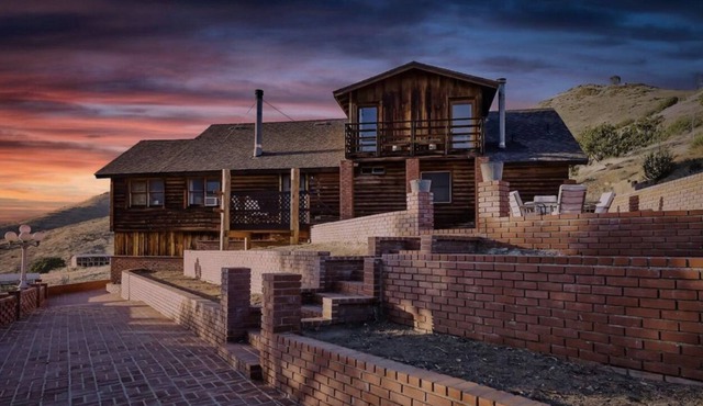 Breathtaking Cabin in Kern River Valley