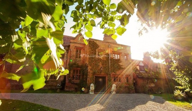 Breathtaking Elizabethan Manor House