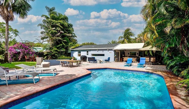 Breathtaking House and Backyard Near Wilton Manors