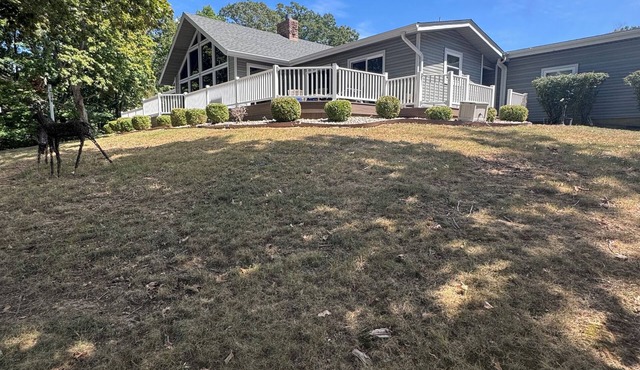 Breathtaking Kentucky Lake 2-bedroom 2-bathroom home!