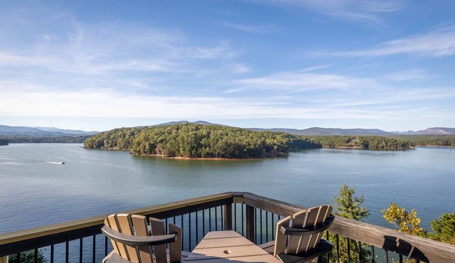 Breathtaking Lake & Mountain Views & Private Dock. Enjoyable Year Round!