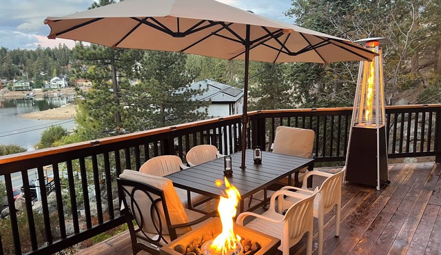 Breathtaking Lake Front Views+ New Hot Tub+EV Charger+Fire Pit+AC+Pet Friendly
