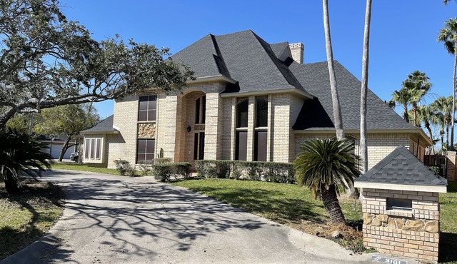 Breathtaking, Lakefront, Pool, Private, big group, birds viewing