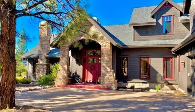 Breathtaking Luxury Family Cabin Nakoma Golf Couples