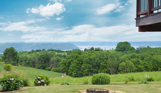 Breathtaking Mississippi Views at Varo View Cabin