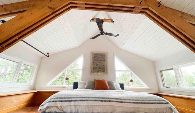 Breathtaking Nature Cabin 15 Min from Halifax