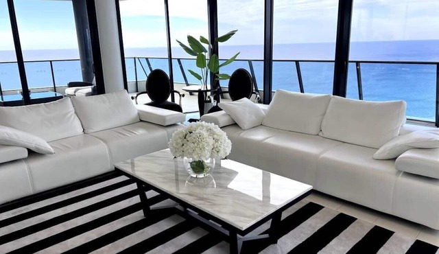 Breathtaking Ocean Views Sub-Penthouse 46th floor