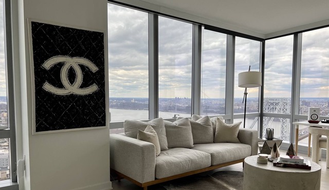 Breathtaking Skyline Views Overlooking NYC / GWB