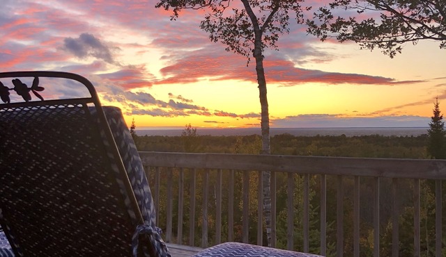 Breathtaking Sunsets & Water Views in Egg Harbor - Minutes to Town/Winery/Beach!