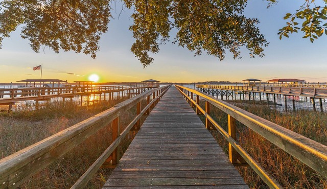 Breathtaking Sunset Views on River w/Private Dock by Lucky Savannah