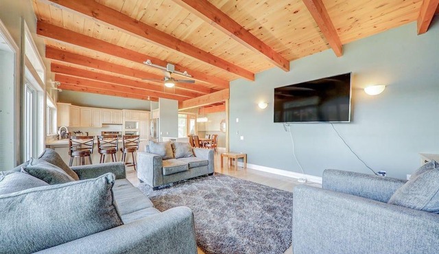Breathtaking View 5 Bedroom Cottage Balsam lake