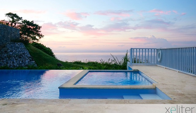 Breathtaking View Condo w/Balcony + Beach + Pool + Parking & Wi-Fi