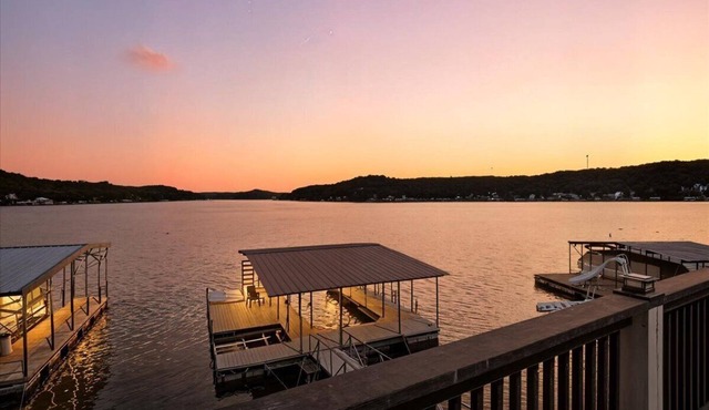 Breathtaking Views, Private Dock, Pure Relaxation