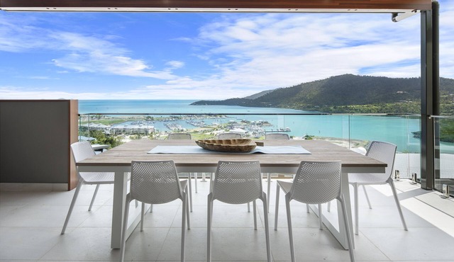 Breathtaking views and stunning amenities in the heart of Airlie Beach