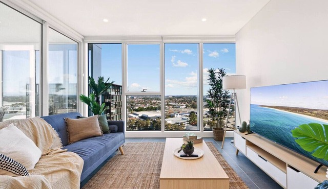 Breathtaking Views! Modern 2BR: Pool, Parking, Gym
