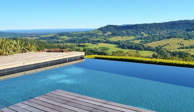 Breathtaking Views, Privacy & Luxury Perfect for family’s, retreats and getaways