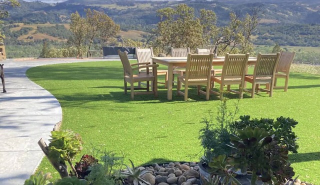 Breathtaking vineyard views on private estate