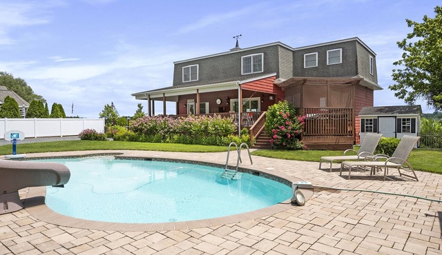 Breathtaking waterfront home on the Chester River