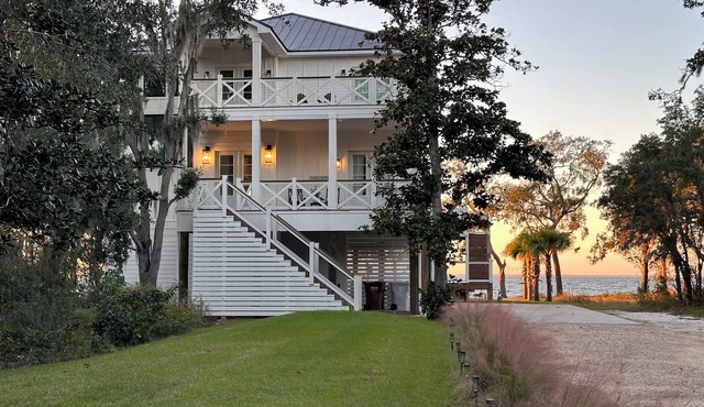 BREATHTAKING Waterfront Home with private dock and sunset vistas sleeps up to 24