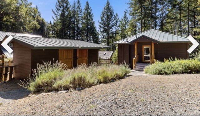 Breathtaking, Zen meditation studio in the mountains.
