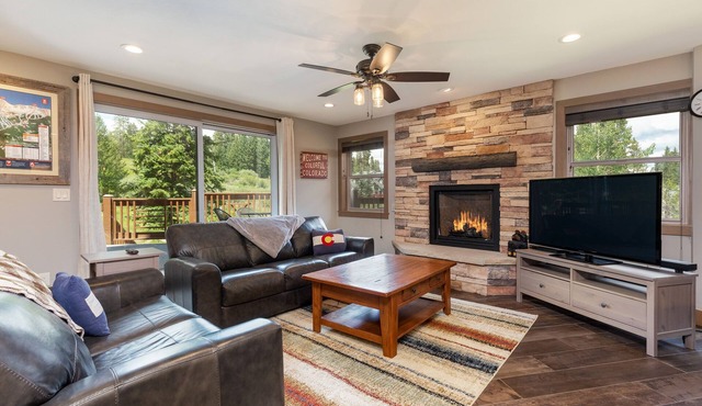 Breckenridge 2BR - Ski-in/Ski-out with Heated Floors