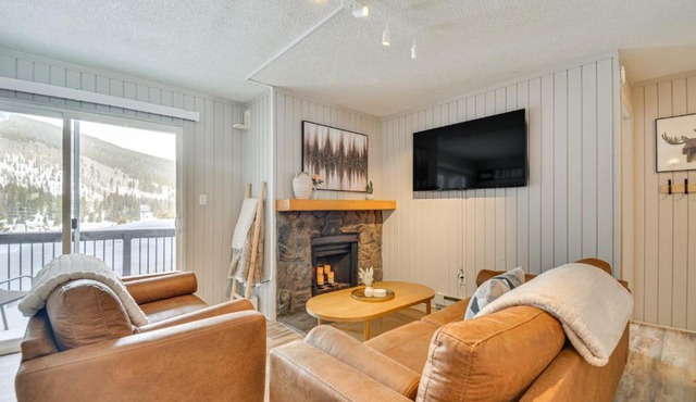 Breckenridge Area Condo with Mountain Views