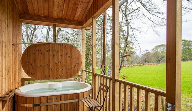 Breckland Lodge 4 with Hot Tub