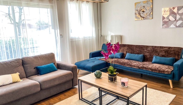 Bree de Niort : Vaste T3 Moderne 70m2 Avec Terrasse Balcon et Parking Gratuit