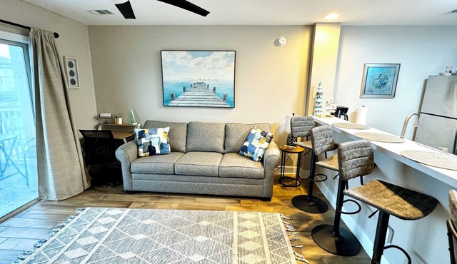 Breeze Oasis-North Myrtle Beach Condo-Pool-Jacuzzi-Walk to the Beach-Snowbird