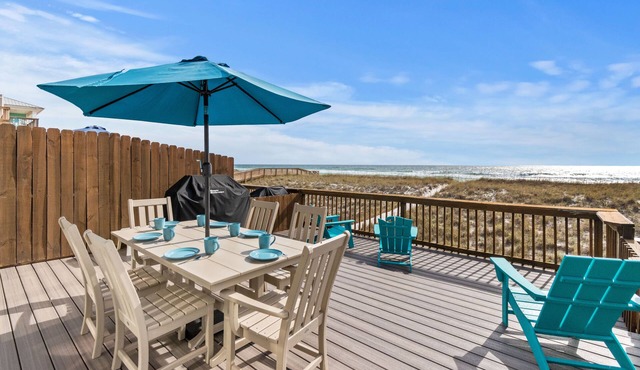 Breezeway-Gulf Front Home Sleeps 9