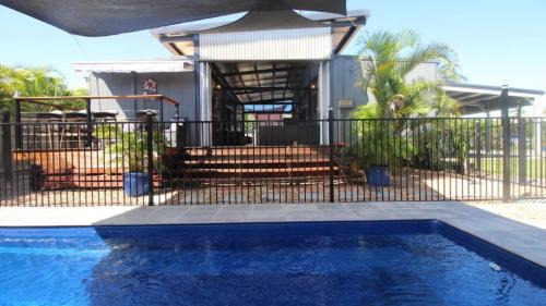 Breezeway On Horseshoe