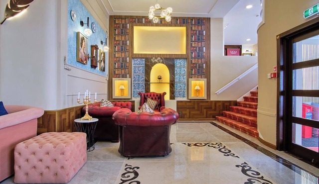 Breezy Bay View Lodging Near Stories, Steamers & Streets to Stroll l 4 Rooms