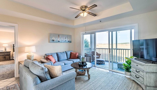 Breezy Darien Condo w/Tranquil Marsh Views!