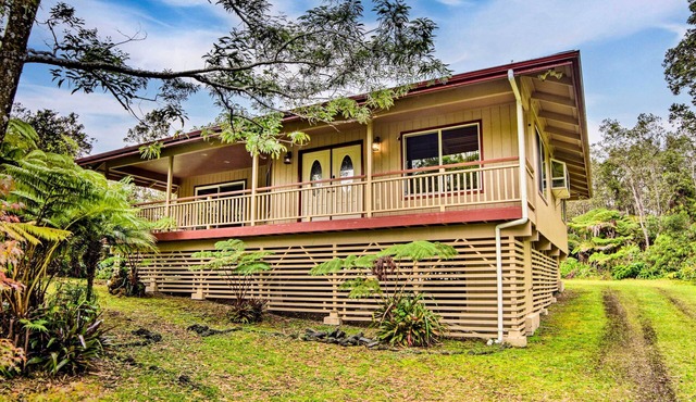 Breezy Home, 4 Mi to Volcanoes Nat'l Park!