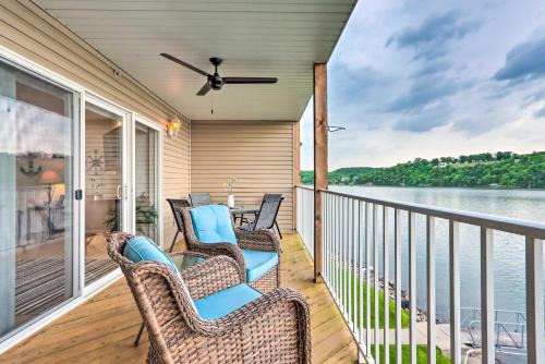 Breezy Lakefront Condo with Balcony and Lake View!