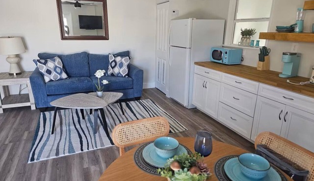 Breezy Loft at Palmetto, FL.