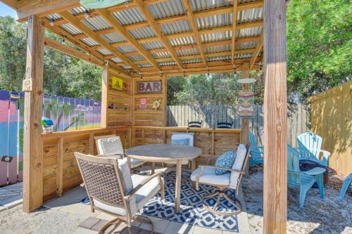 Breezy PCB Vacation Rental w/Lanai, Walk to Ocean