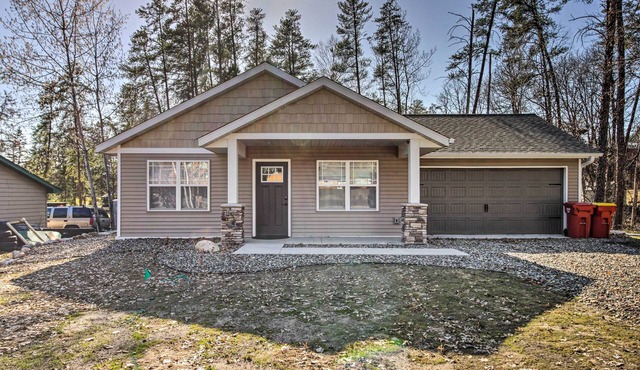 Breezy Point Cabin w/Fire Pit - Walk to Lake