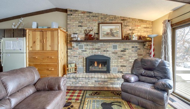 Breezy Point House with Dock on Pelican Lake!