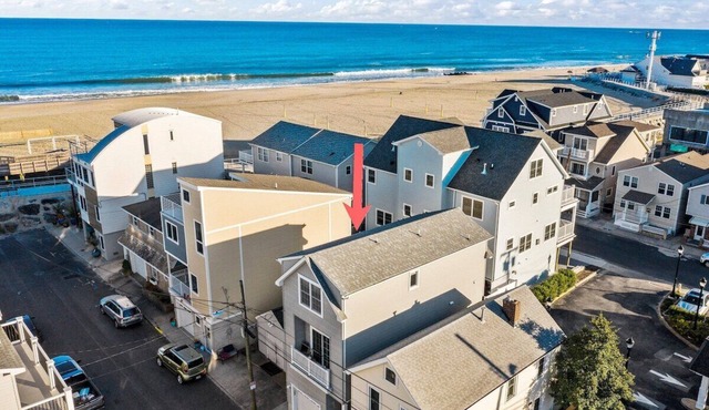 Breezy Sea Bright Stay | Walk to Beach & Unwind